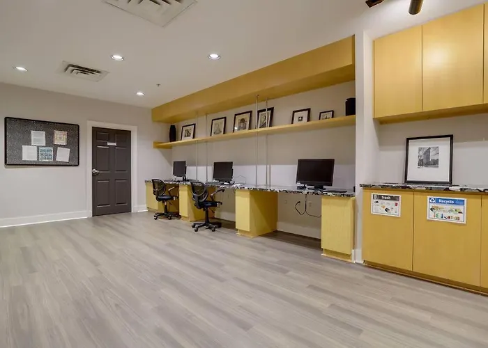 Exclusive Apt In Ballston With Gym