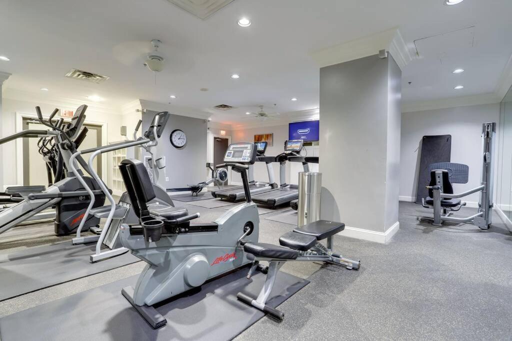 Exclusive In Ballston With Gym Apartment *
