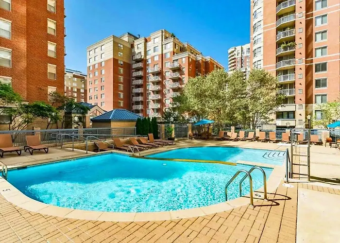 Exclusive Apt In Ballston With Gym